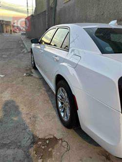 کرایسلەر 300